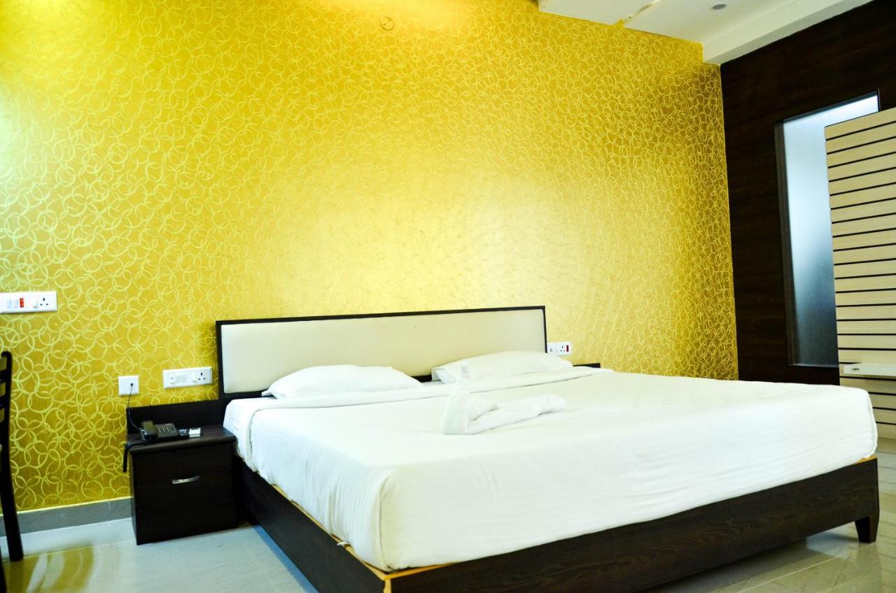 Hotel Ambai Grand Ambasamudram Luaran gambar
