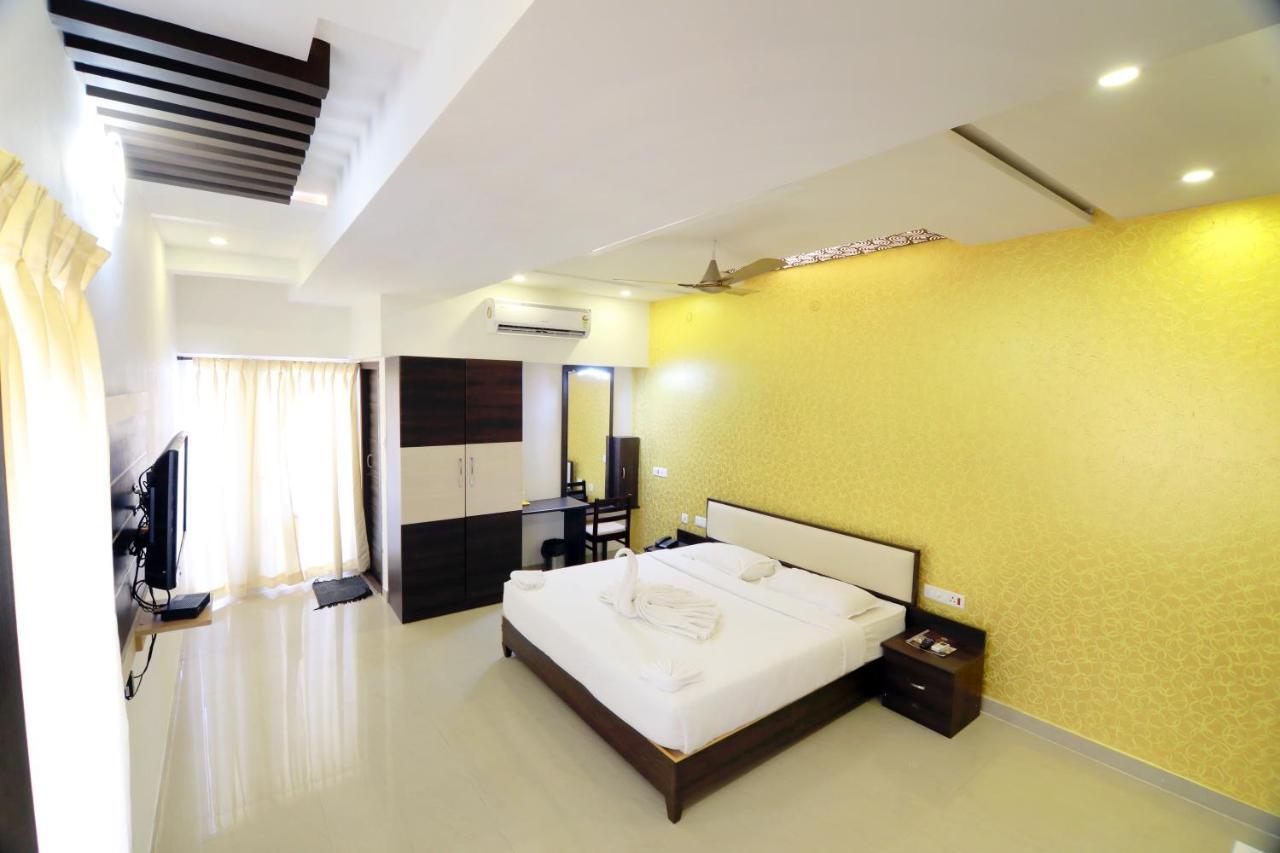 Hotel Ambai Grand Ambasamudram Luaran gambar