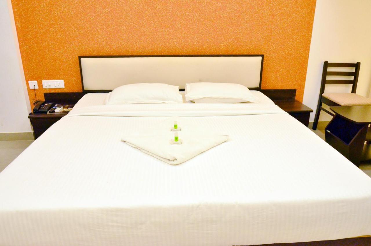 Hotel Ambai Grand Ambasamudram Luaran gambar